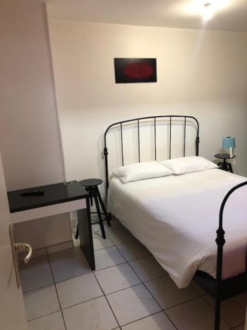Jardin Fleury Apartment Gien Bagian luar foto