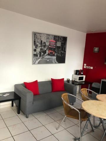 Jardin Fleury Apartment Gien Bagian luar foto