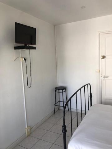 Jardin Fleury Apartment Gien Bagian luar foto